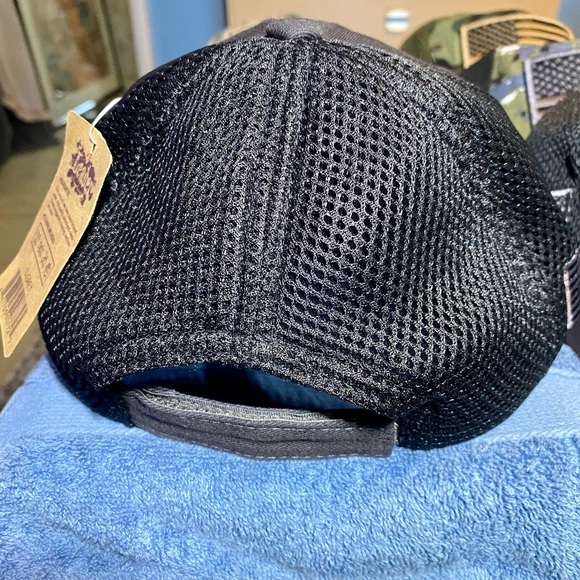 Lot of 6 Unisex trucker hats. Brand new, with hook and loop US flag. - Picture 4 of 7